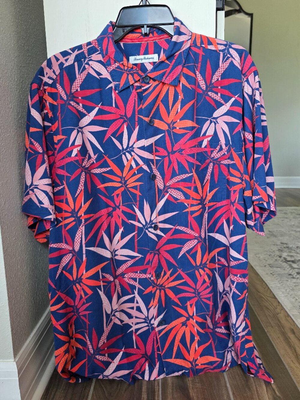 Tommy Bahama Men's Bamboo Leaf Print Silk Casual Button Down Camp Shirt - Large